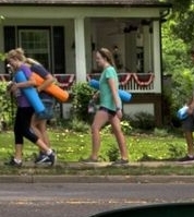 2017-06-28 Chairs for WG parade zoom.jpg